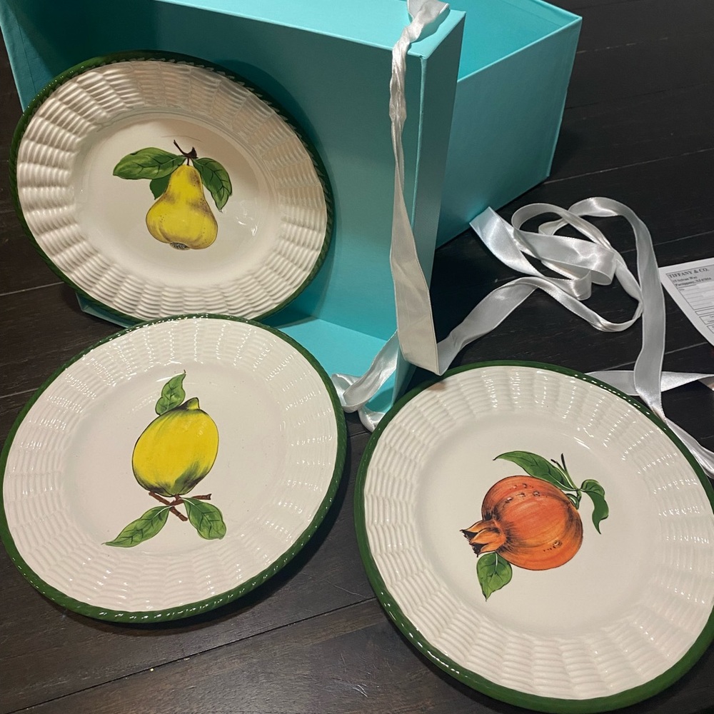 Tiffany dessert plates / dinnerware set of 3.